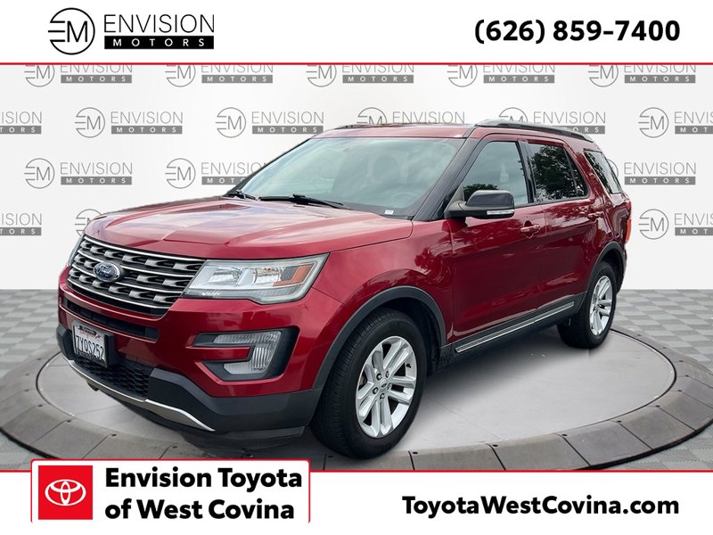 Used 2017 Ford Explorer XLT w/ Equipment Group 201A image 1