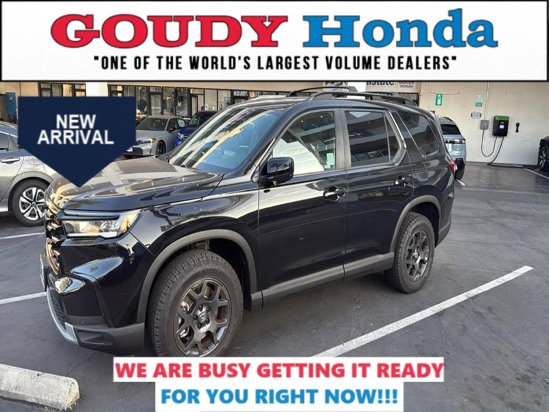 Certified 2024 Honda Pilot TrailSport image 1