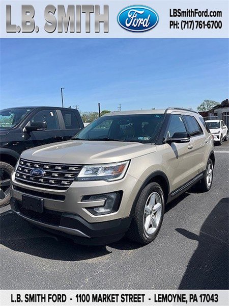 Used 2017 Ford Explorer XLT w/ Equipment Group 202A image 1