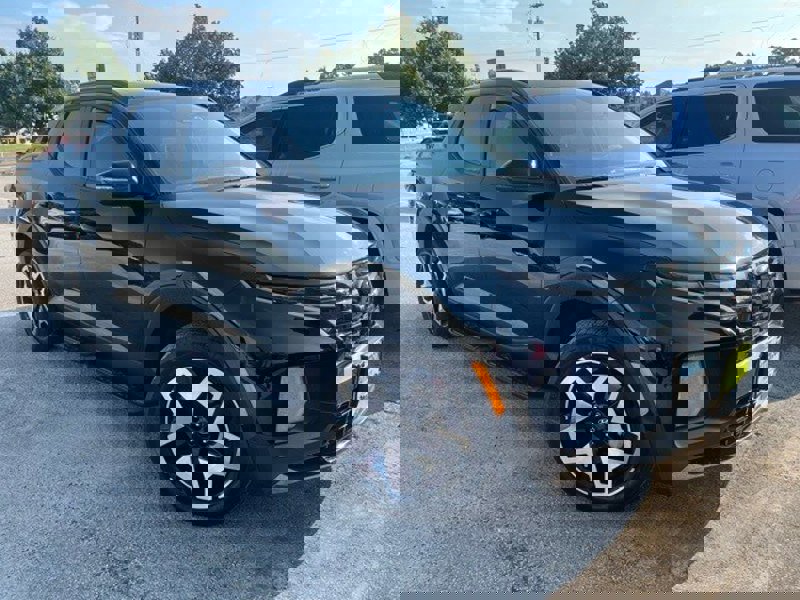 Certified 2023 Hyundai Santa Cruz Limited image 1