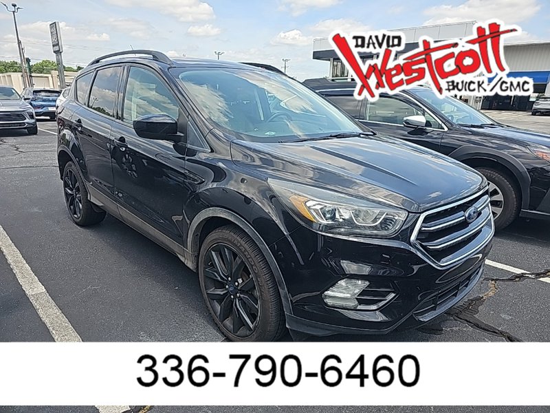 Used 2019 Ford Escape SE image 1