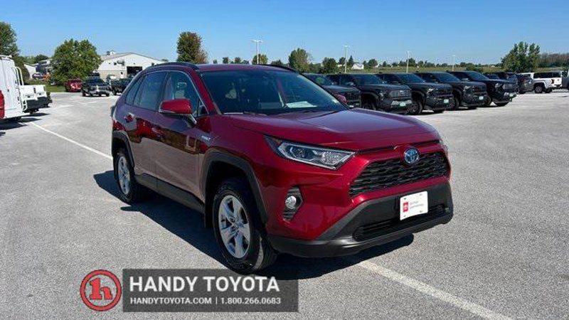 Certified 2021 Toyota RAV4 XLE image 1