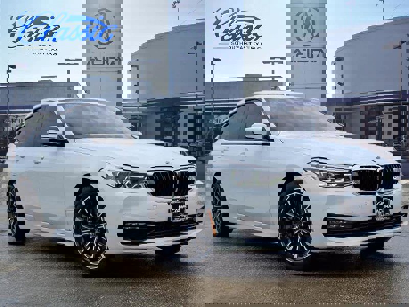 Used 2018 BMW 640i Gran Turismo xDrive image 1