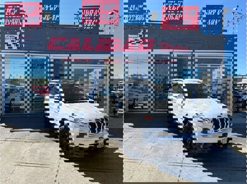 Used 2015 Jeep Cherokee Latitude w/ Comfort/Convenience Group image 1