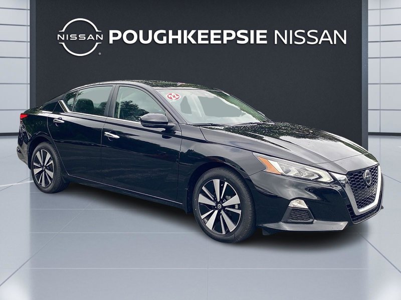 Certified 2022 Nissan Altima 2.5 SV image 1