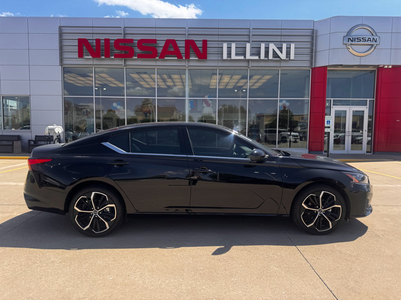 Certified 2024 Nissan Altima 2.5 SR image 1