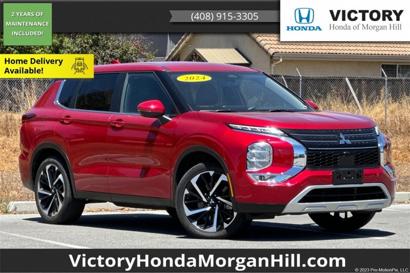 Used 2024 Mitsubishi Outlander SE image 1