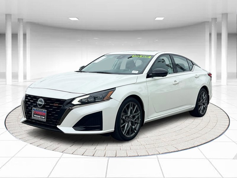 Certified 2023 Nissan Altima 2.0 SR image 1