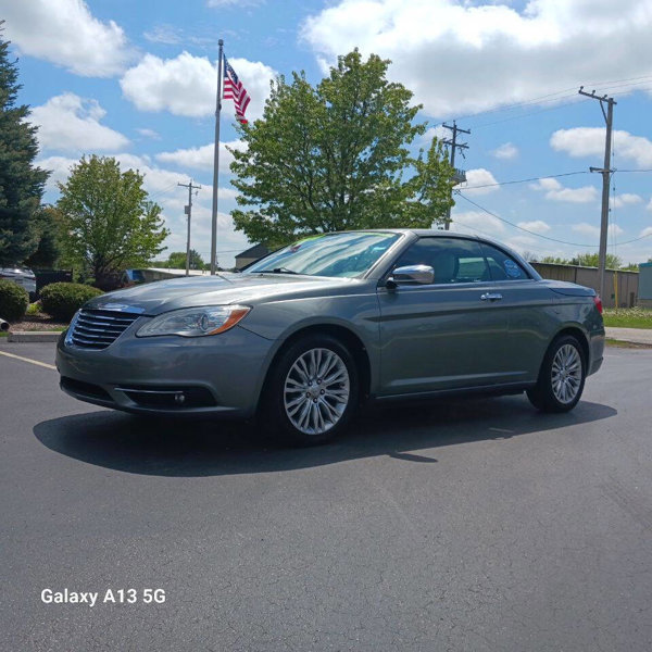 Used 2012 Chrysler 200 Limited image 1