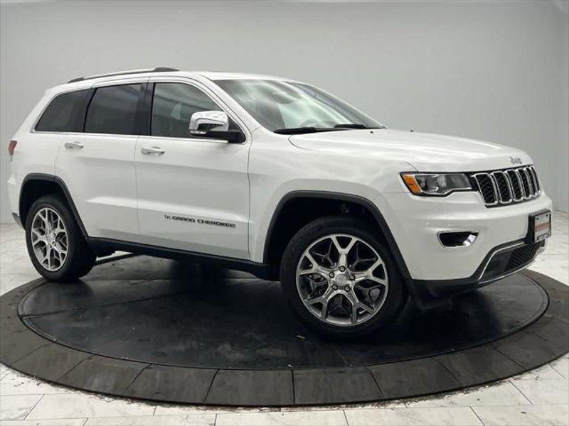 Certified 2022 Jeep Grand Cherokee Limited w/ Trailer Tow Group IV image 1
