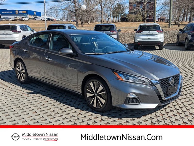 Certified 2022 Nissan Altima 2.5 SV w/ SV Premium Package image 1