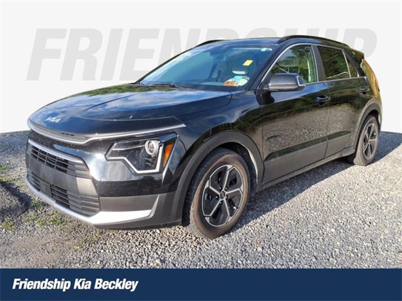 Used 2023 Kia Niro EX image 1