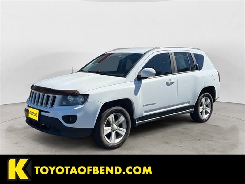 Used 2016 Jeep Compass Latitude image 1