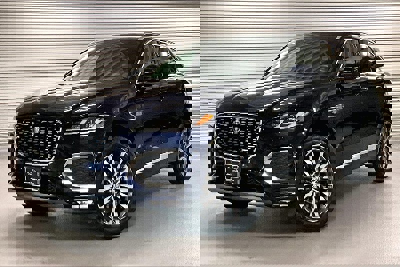 Used 2025 Jaguar F-PACE R-Dynamic S image 1