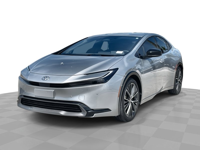 Used 2024 Toyota Prius XLE image 1