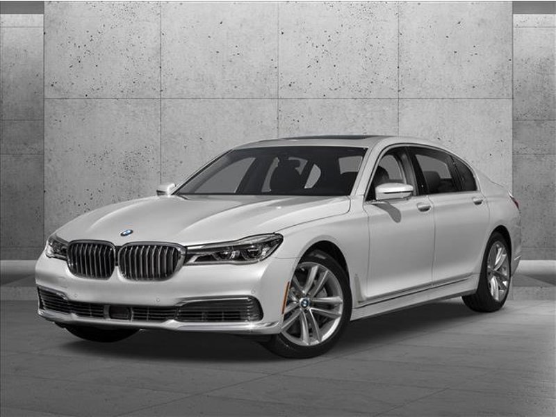 Used 2019 BMW 750i xDrive w/ Executive Package image 1