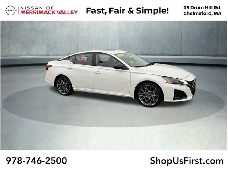 Certified 2024 Nissan Altima 2.0 SR image 1