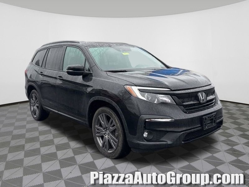 Certified 2022 Honda Pilot Sport image 1