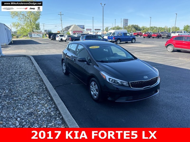Used 2017 Kia Forte LX image 1