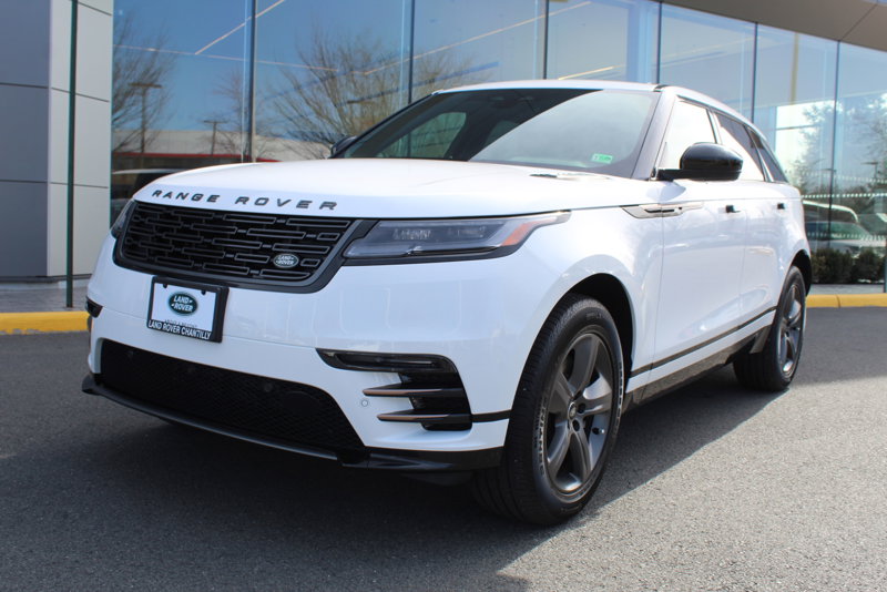 Certified 2025 Land Rover Range Rover Velar Dynamic SE image 1