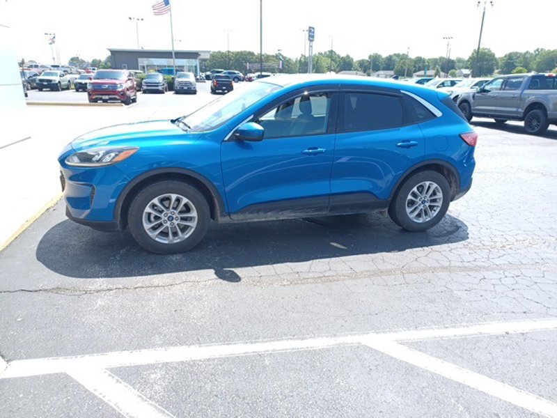 Used 2020 Ford Escape SE image 1