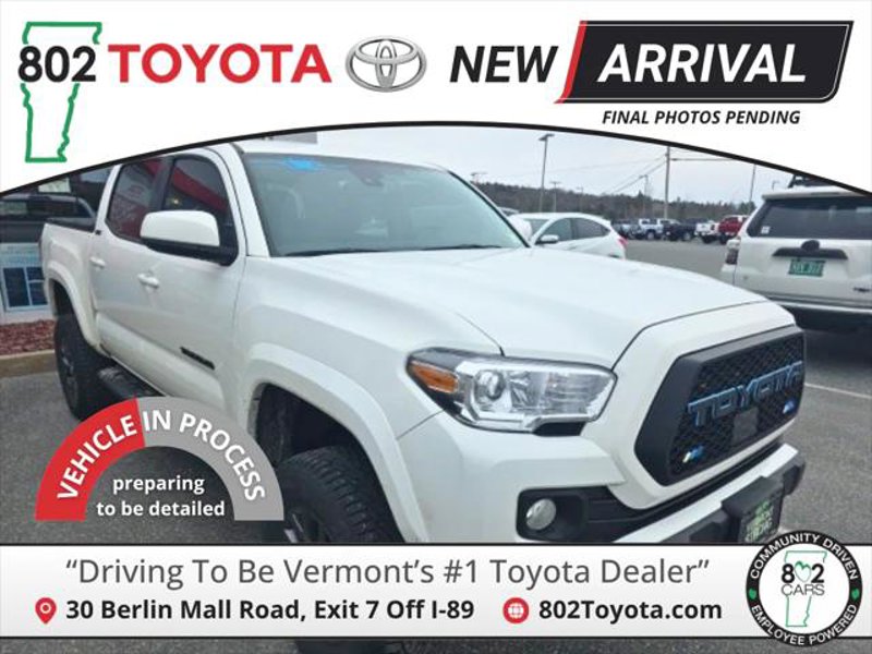 Certified 2022 Toyota Tacoma SR5 image 1