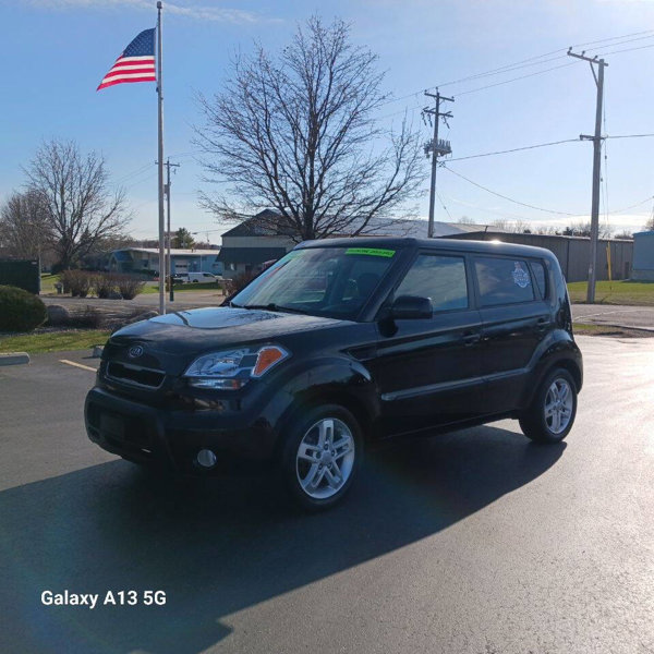 Used 2011 Kia Soul + w/ Audio Pkg image 1