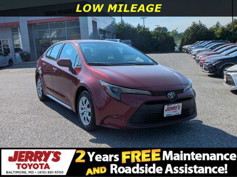 Certified 2024 Toyota Corolla LE image 1