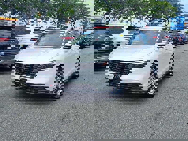 Certified 2023 Honda Accord LX image 1