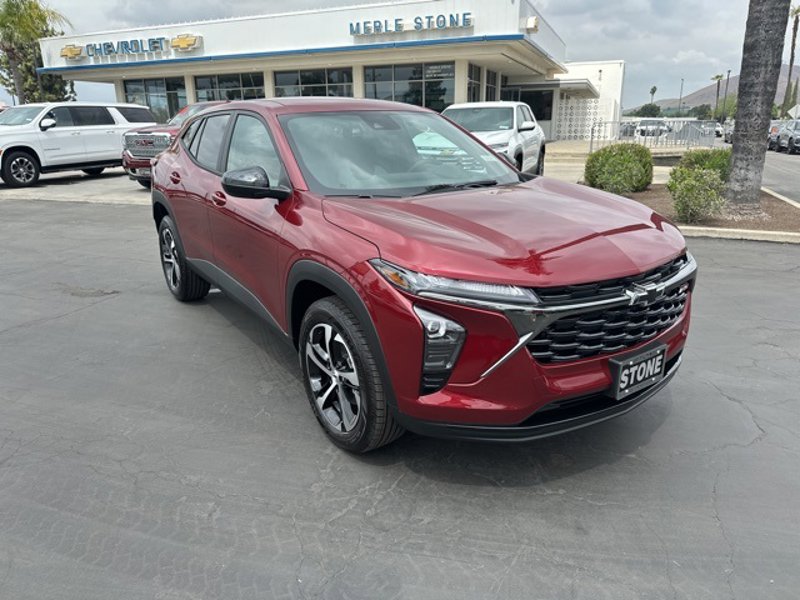 New 2025 Chevrolet Trax RS w/ Driver Confidence Package image 1