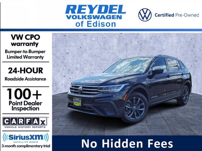 Certified 2022 Volkswagen Tiguan SE w/ Panoramic Sunroof Package image 1