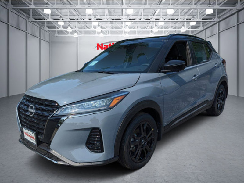Certified 2024 Nissan Kicks SR image 1