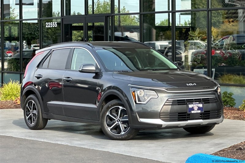 Certified 2025 Kia Niro EX image 1