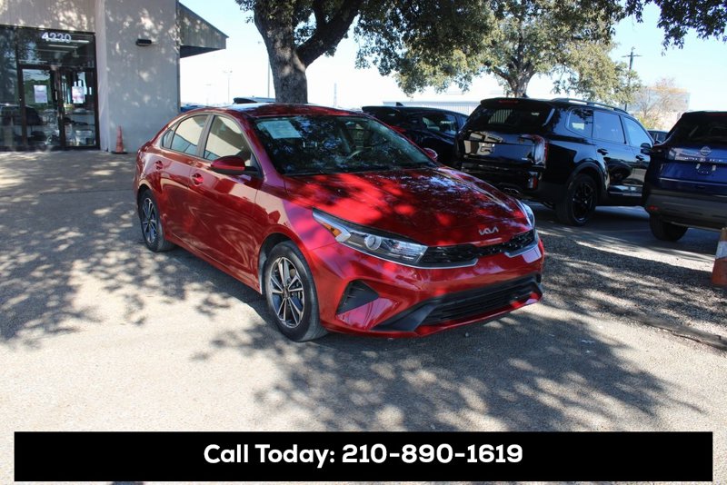 Certified 2023 Kia Forte LXS image 1