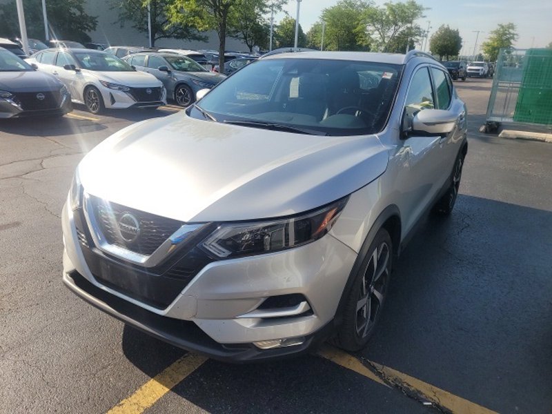 Certified 2022 Nissan Rogue Sport SL image 1