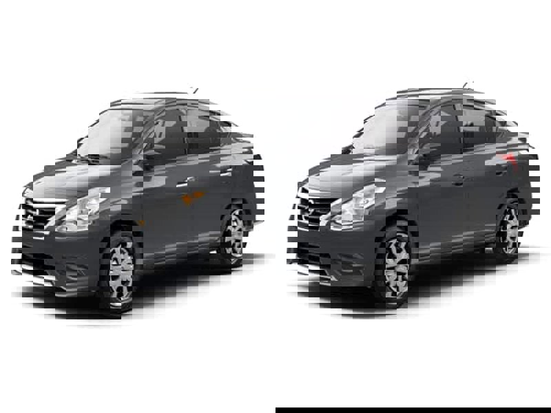 Used 2016 Nissan Versa SV image 1