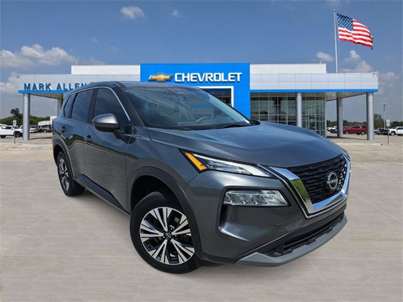 Used 2023 Nissan Rogue SV image 1