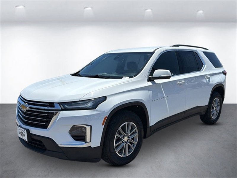 Certified 2023 Chevrolet Traverse LT image 1