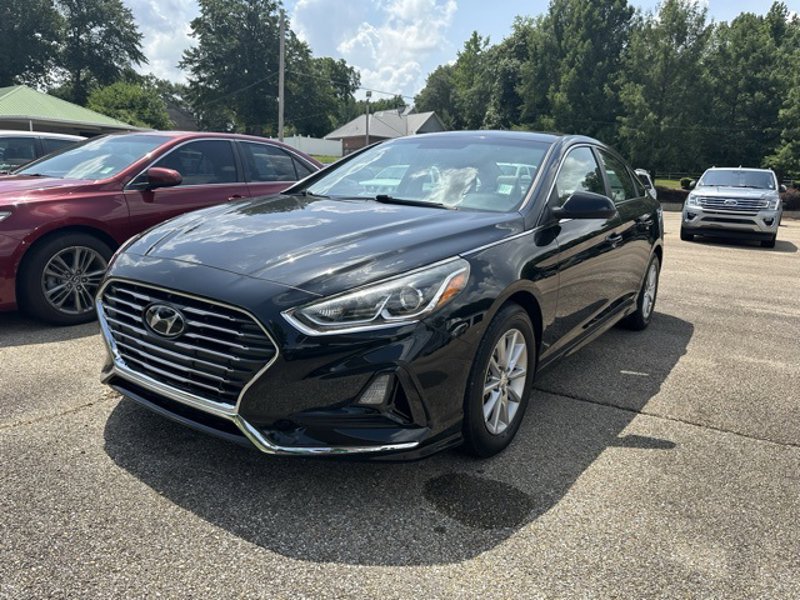 Used 2019 Hyundai Sonata SE image 1