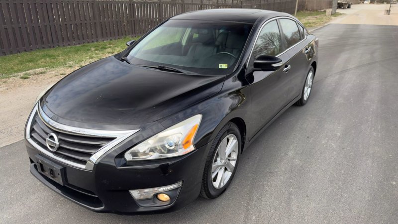 Used 2013 Nissan Altima 2.5 SL image 1