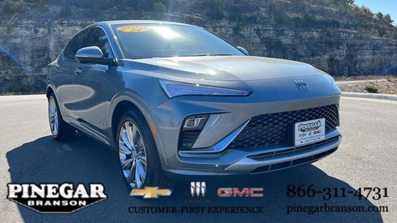 Certified 2024 Buick Envista Avenir image 1
