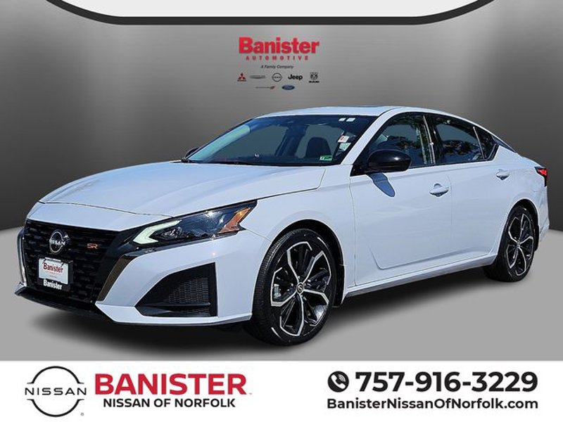 Certified 2024 Nissan Altima 2.5 SR image 1