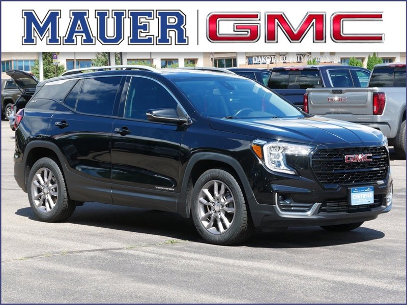 Certified 2022 GMC Terrain SLT w/ Infotainment Package II image 1