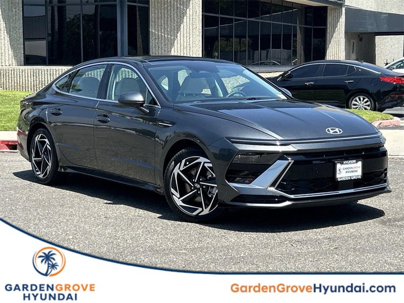 Certified 2024 Hyundai Sonata SEL w/ Convenience Package image 1