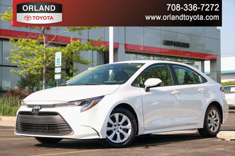 Certified 2024 Toyota Corolla LE image 1