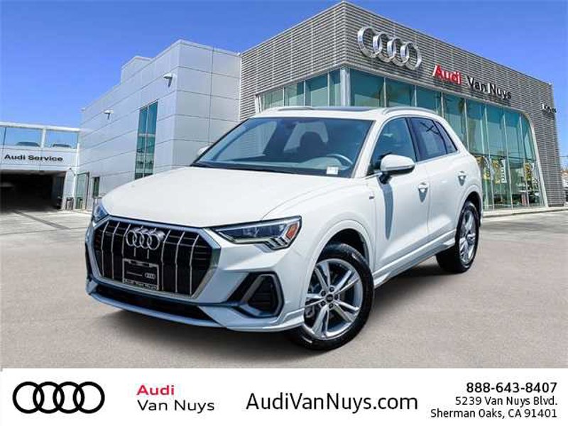 Certified 2024 Audi Q3 2.0T Premium Plus w/ Premium Plus Package image 1