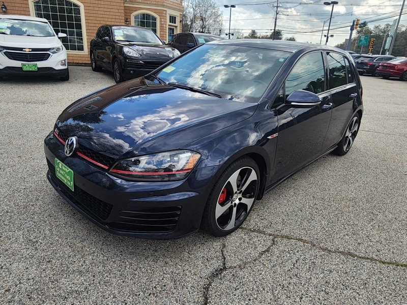 Used 2017 Volkswagen GTI SE image 1