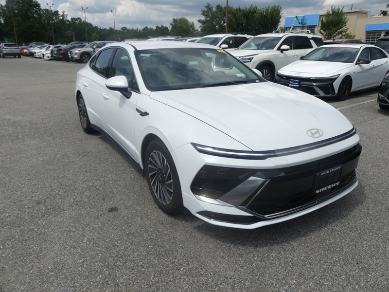 Certified 2024 Hyundai Sonata SEL image 1