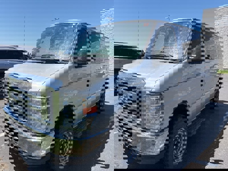 Used 2013 Ford E-350 and Econoline 350 XLT image 1