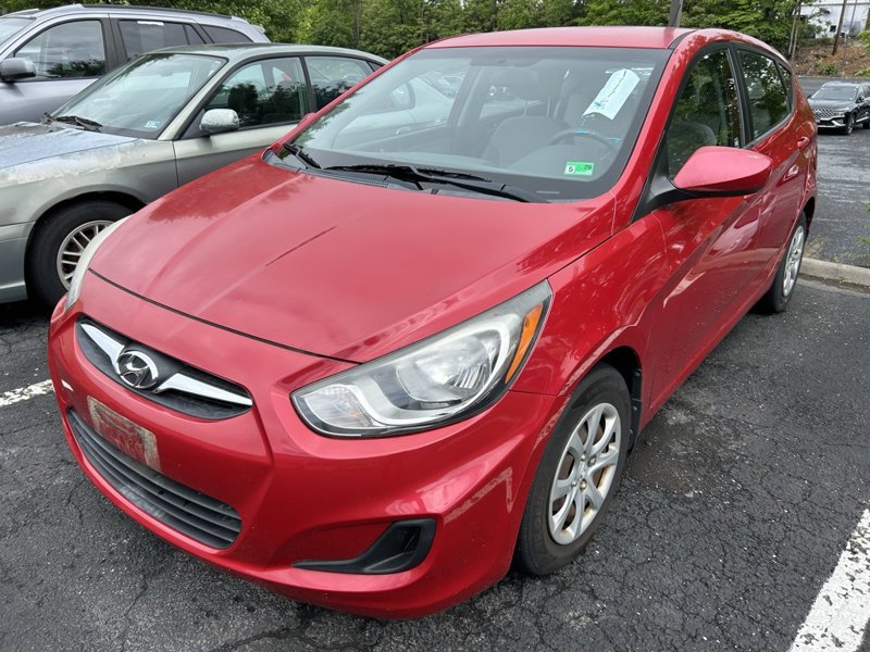 Used 2012 Hyundai Accent GS image 1